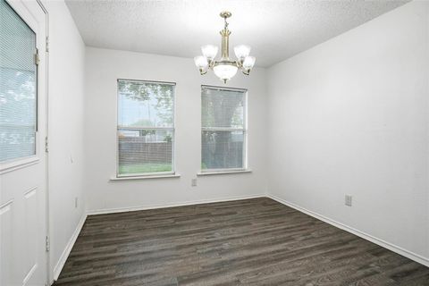 Tiny photo for 335 Freeman Street, Mesquite, TX 75149 (MLS # 21238721)