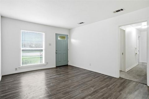 Tiny photo for 335 Freeman Street, Mesquite, TX 75149 (MLS # 21238721)