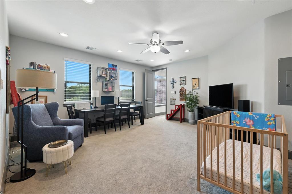 Frenchtown Manor - Residential