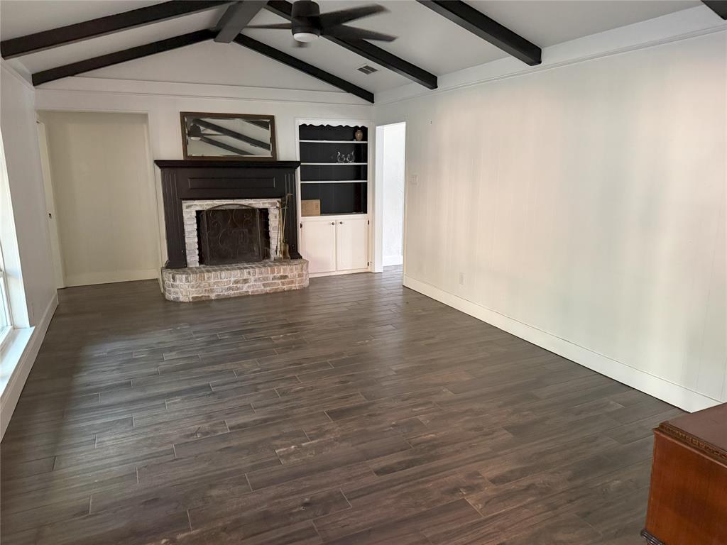 2112 Woodside Drive