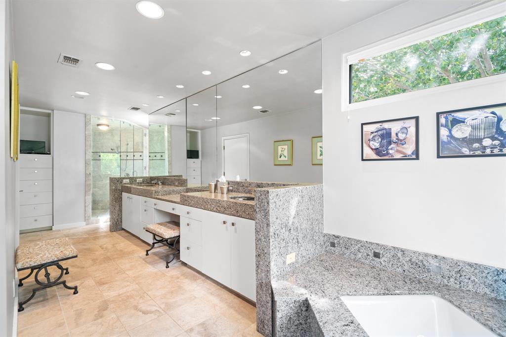 Shady Oaks Country Club Add - Residential