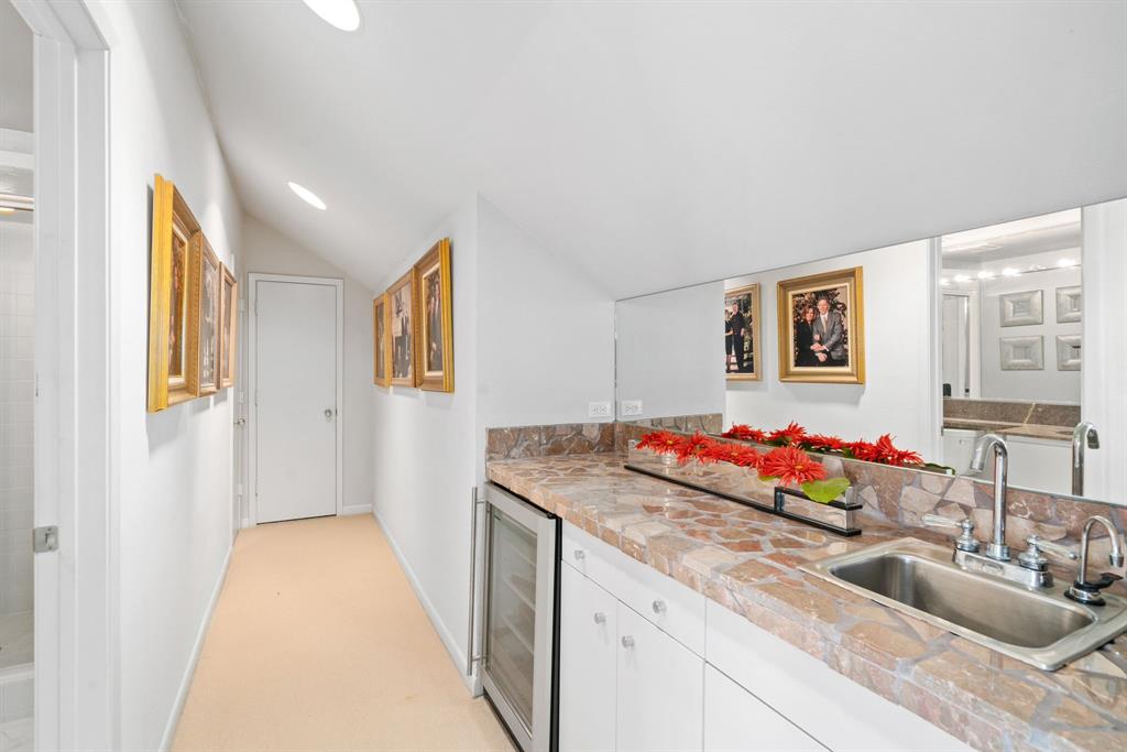 Shady Oaks Country Club Add - Residential