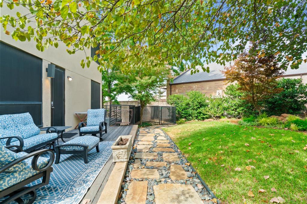 Shady Oaks Country Club Add - Residential