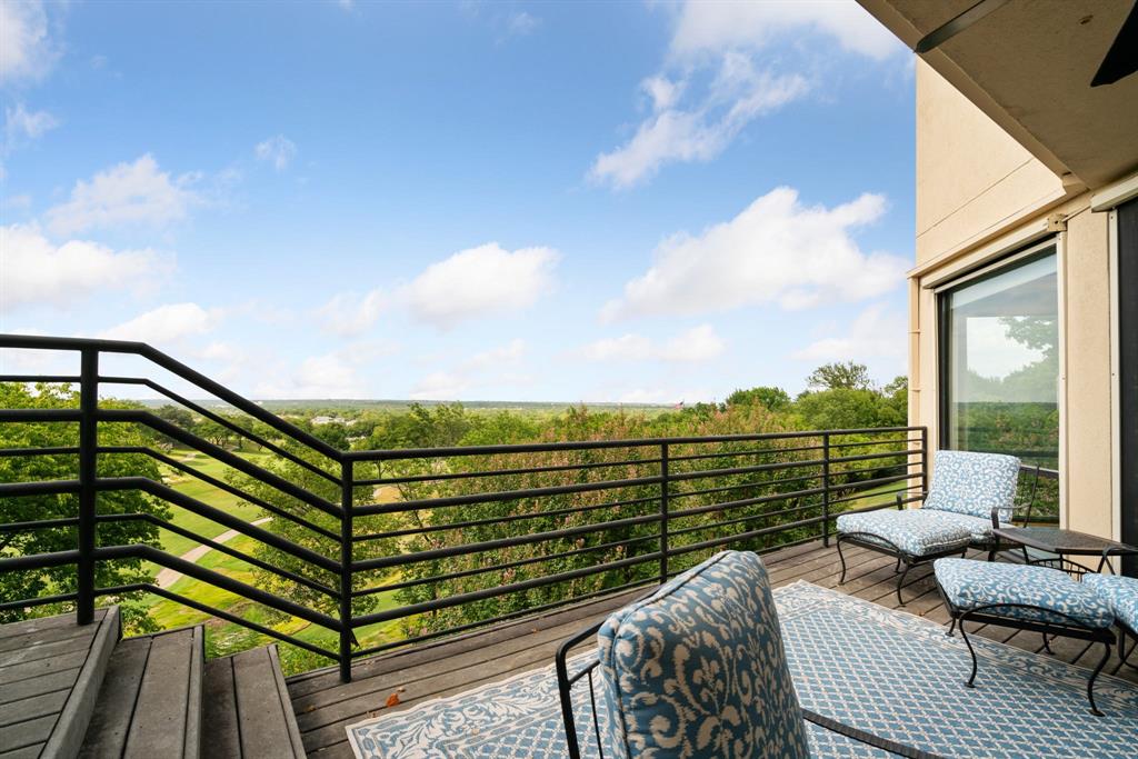 Shady Oaks Country Club Add - Residential