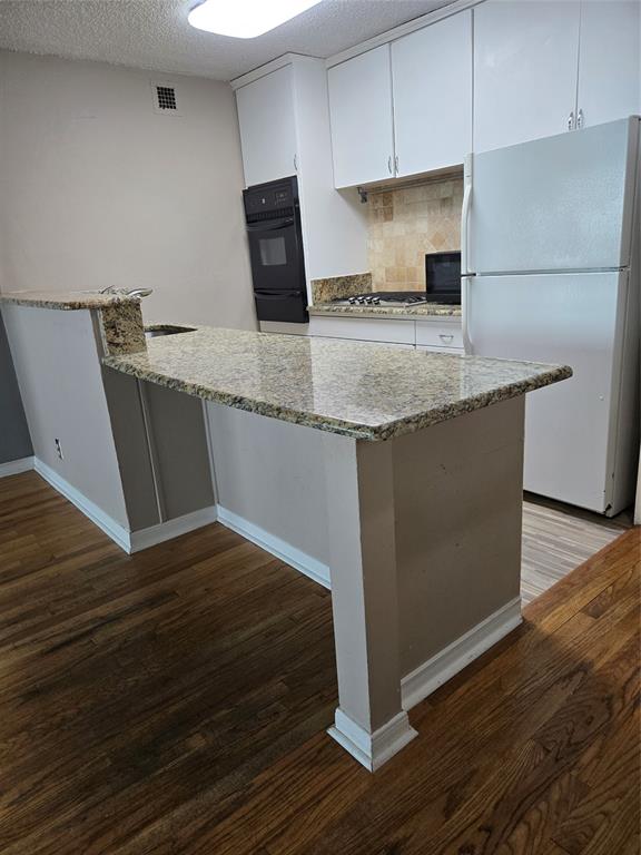 Twenty-One Turtle Creek Condos - Residential