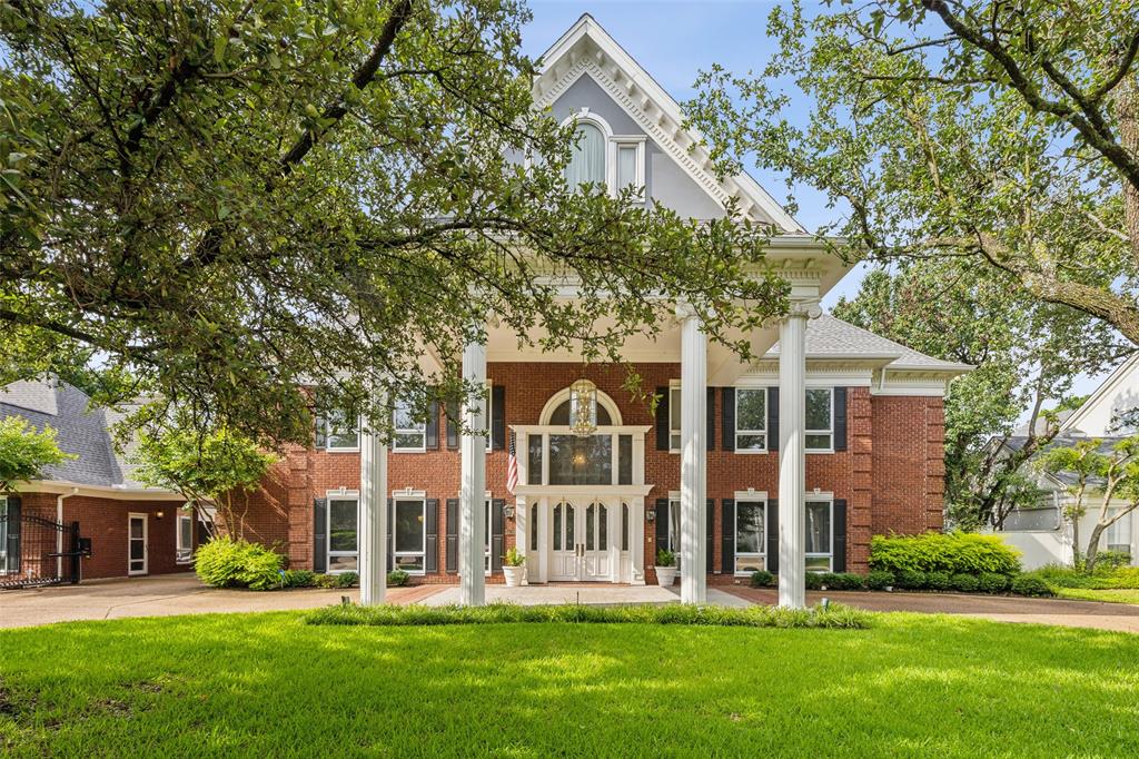 Woodland Hills Colleyville - Residential