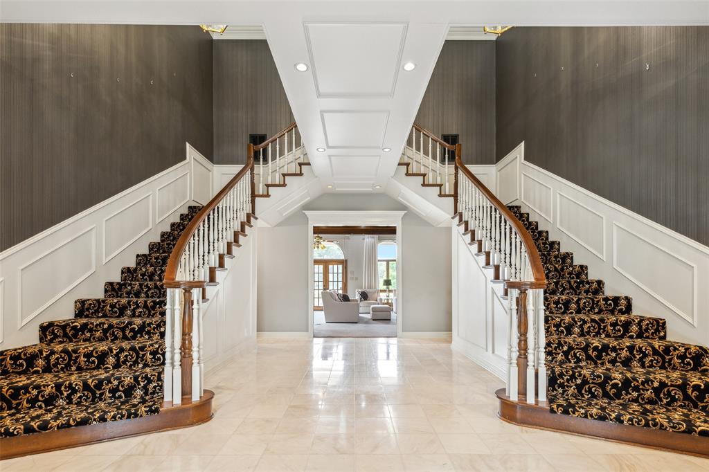 Woodland Hills Colleyville - Residential