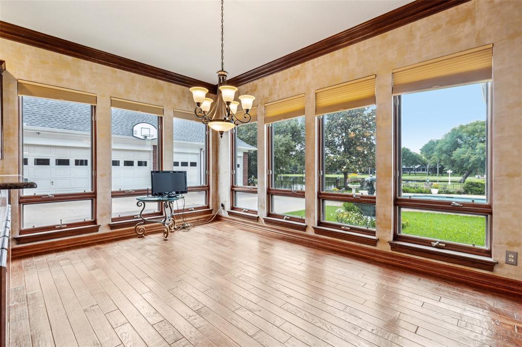 Woodland Hills Colleyville - Residential