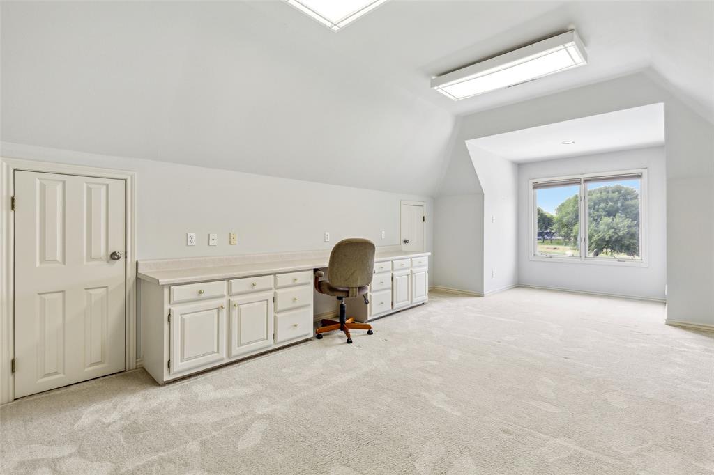 Woodland Hills Colleyville - Residential