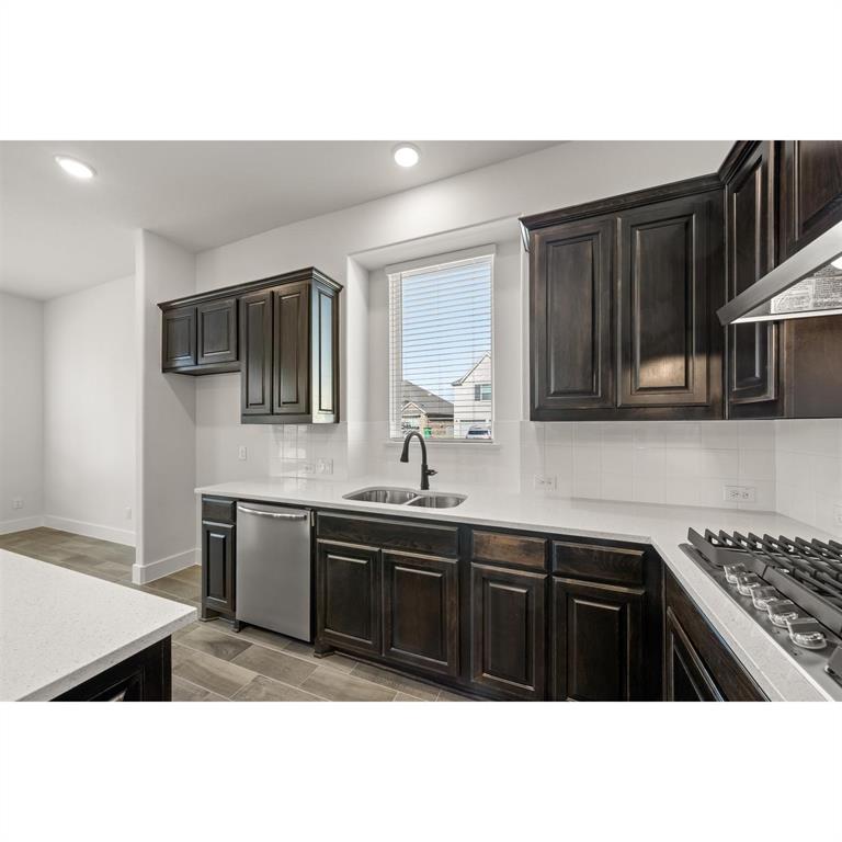 Oaks of North Grove - Residential