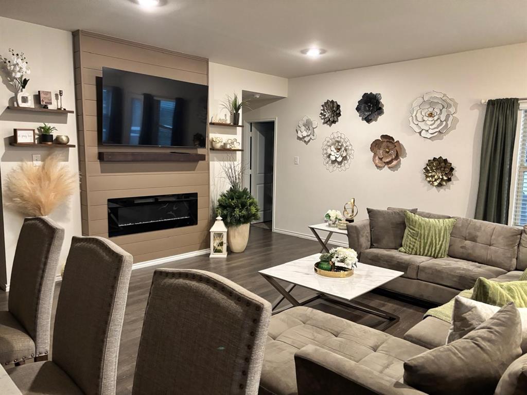 Magnolia Ph 8 - Residential