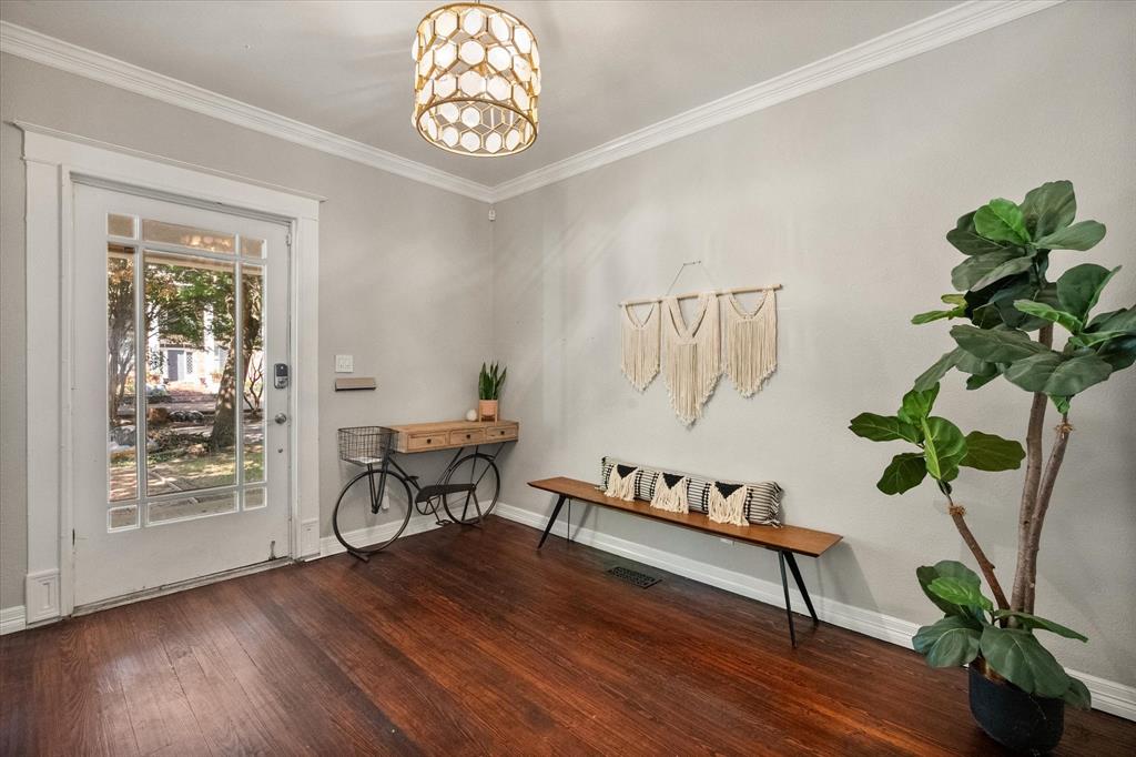 318 S Edgefield Avenue