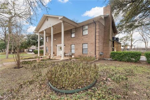 1610 Oak Hollow Drive Woodway TX 76712