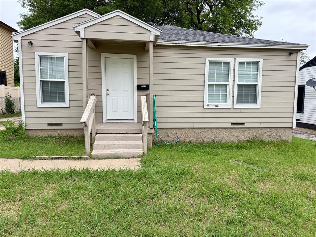 Photo 1 of 17 — 2303 Deer Path Drive, Dallas, TX 75216