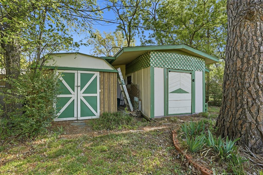 CRESTMOOR PARK WEST - Residential