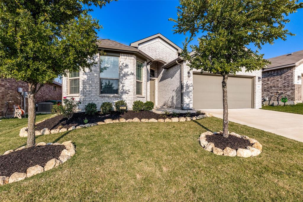 521 Roundstone Road