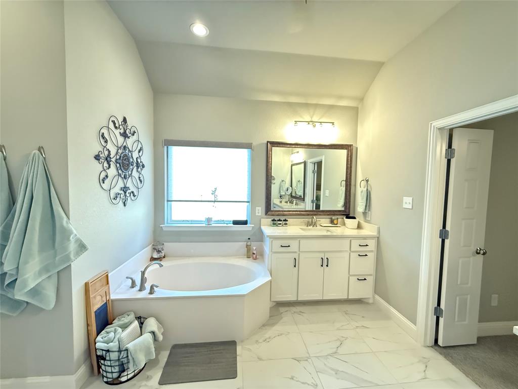 Bulldog Xing Ph 3 - Residential