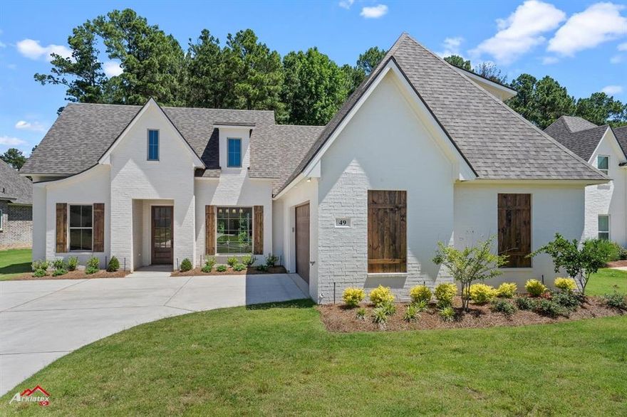 This newly constructed residence is situated in the charming Turtle Creek neighborhood. It features four bedrooms and three bathrooms, encompassing a total area of 2,152 square feet. Experience the exquisite modern farmhouse interior, highlighted by an inviting open floor plan. The primary closet conveniently connects to the laundry room, and the home boasts beautifully upgraded fixtures and hardware throughout.