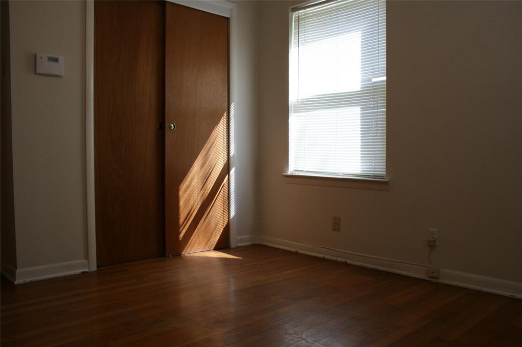 Valwood Park 06 - Residential