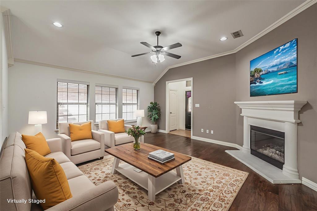 813 Claycourt Circle