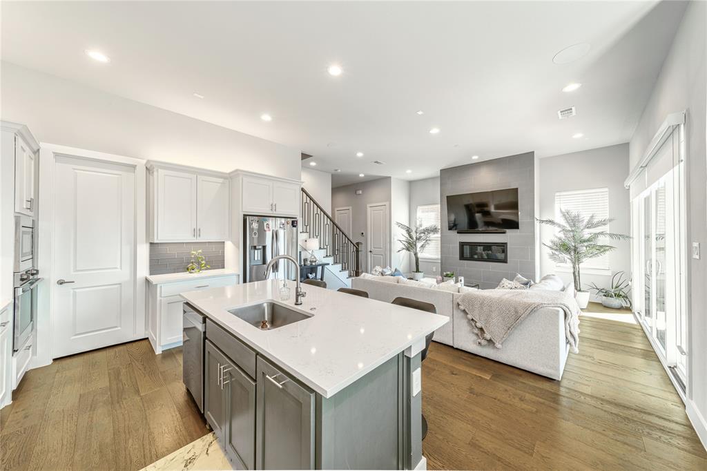 31 Dallas Square #1 - Residential Lease