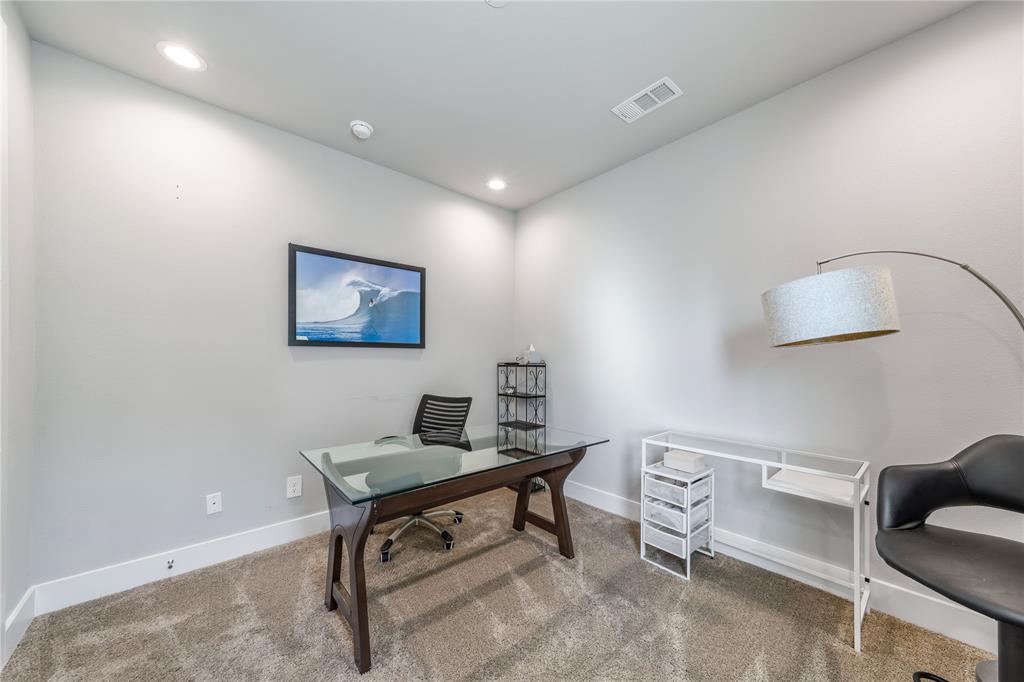 31 Dallas Square #1 - Residential Lease