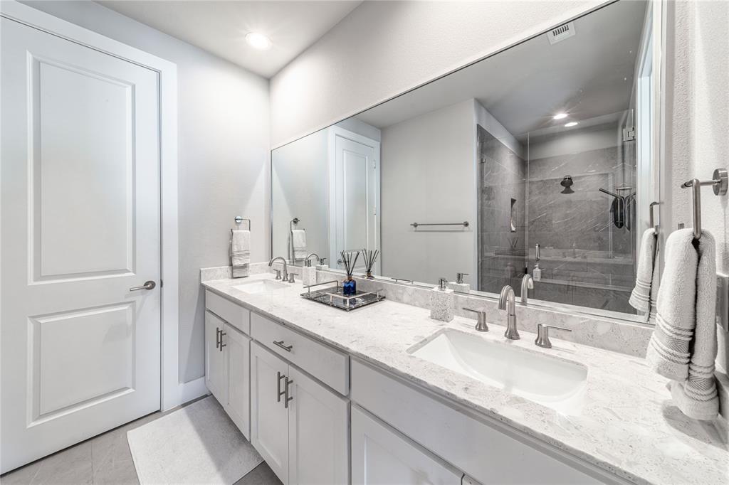 31 Dallas Square #1 - Residential Lease