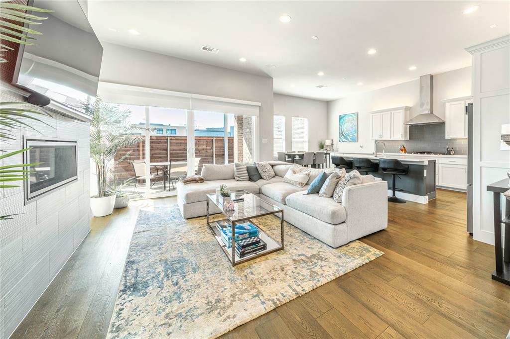 31 Dallas Square #1 - Residential Lease