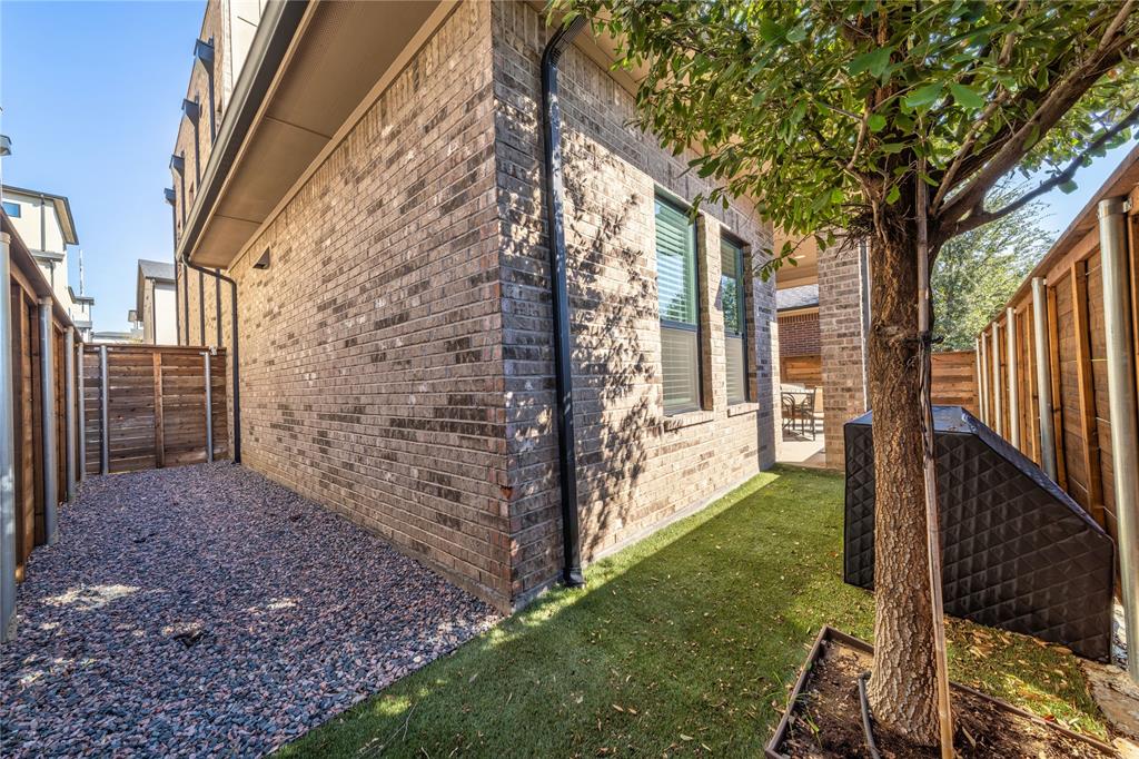 31 Dallas Square #1 - Residential Lease