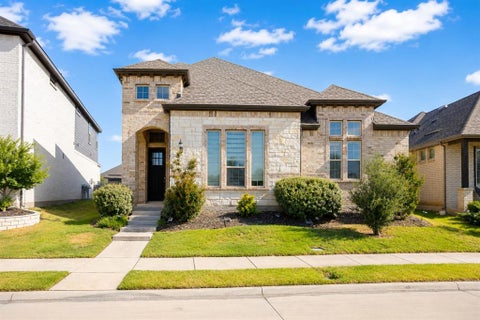 Photo of 1655 Fagan Street, Farmers Branch, TX 75234 (MLS # 21356716)