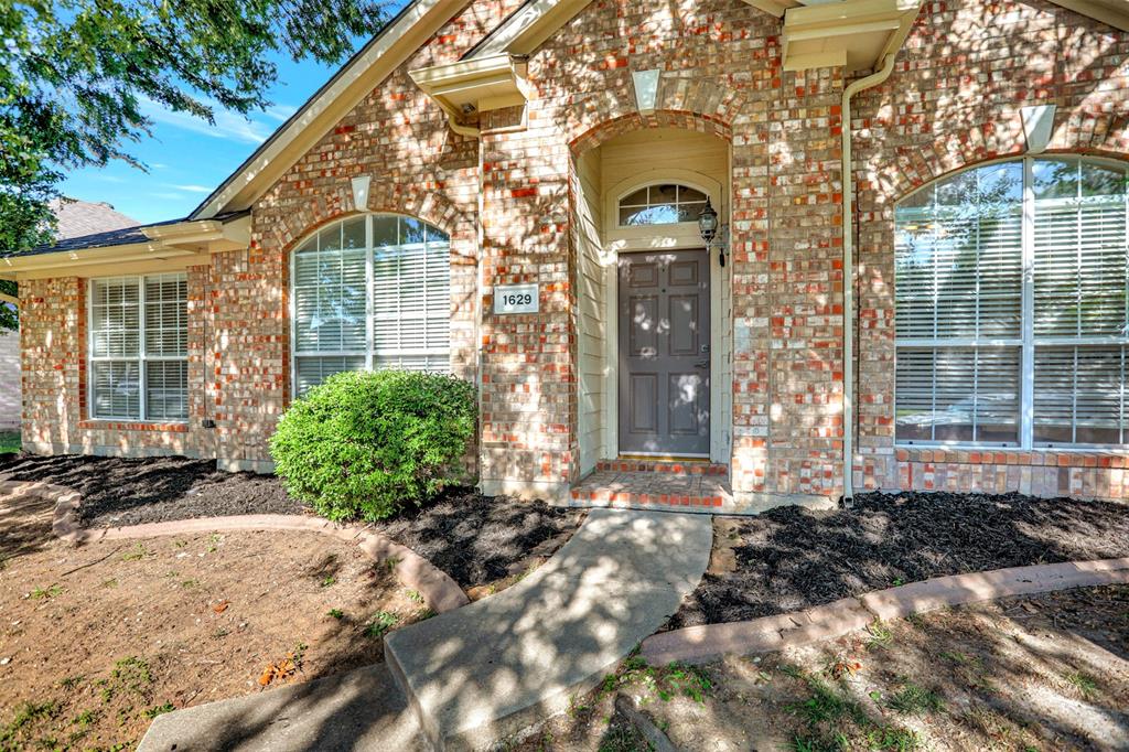 1629 Lakeside Drive