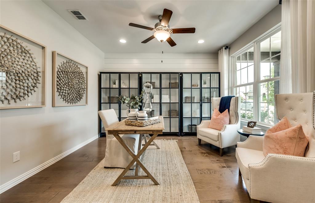 1816 Red Bud Trail