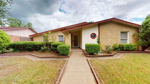2810 Dove Meadow Drive Garland TX 75043