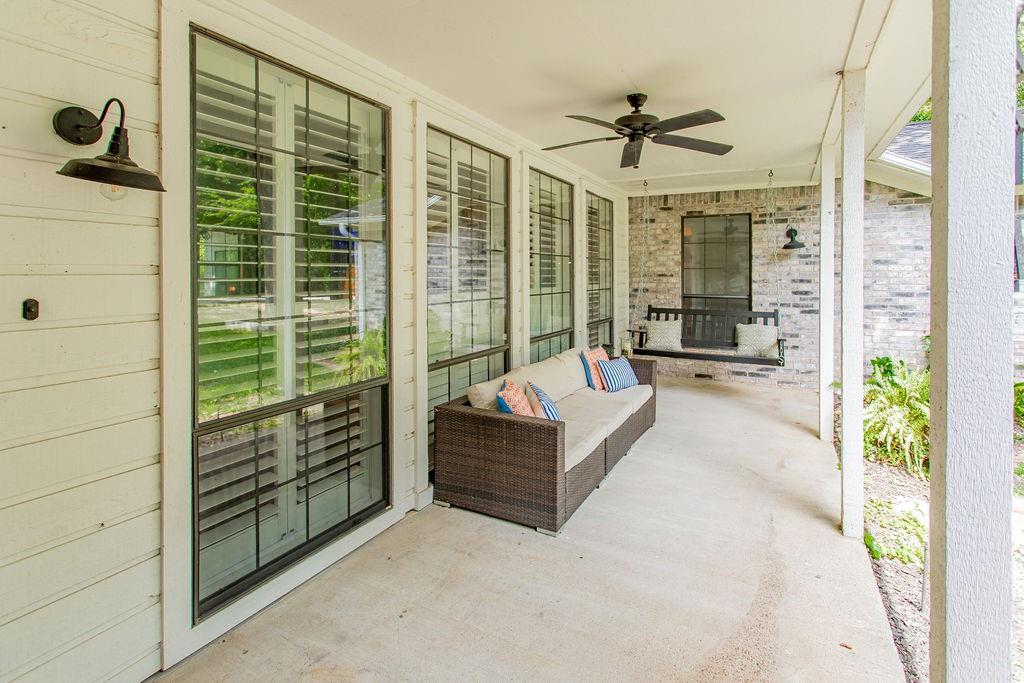 214 E Hideaway Lane