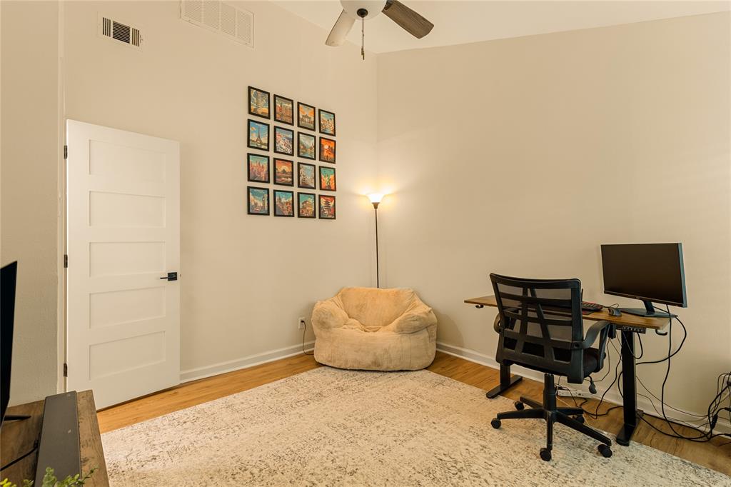 Holland Ave Condo 4015-4025 - Residential