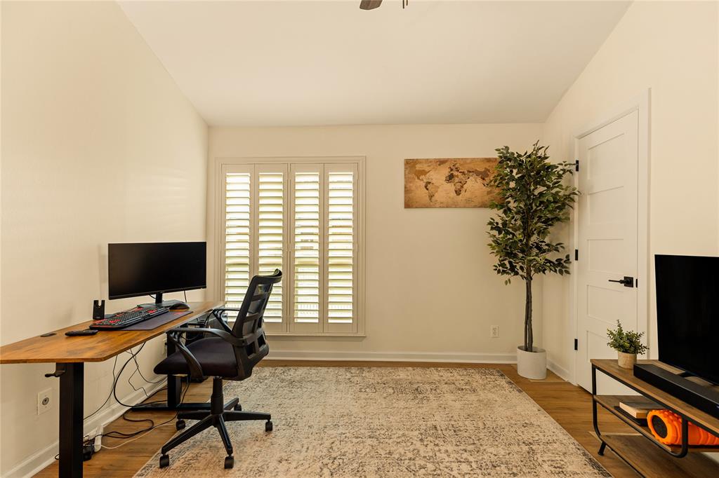 Holland Ave Condo 4015-4025 - Residential
