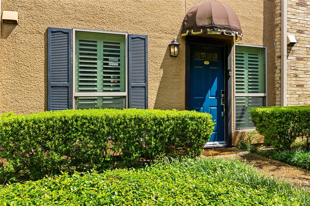 Holland Ave Condo 4015-4025 - Residential