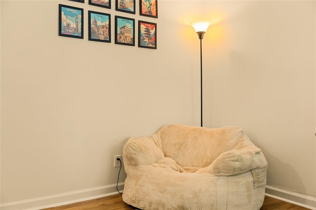 Holland Ave Condo 4015-4025 - Residential
