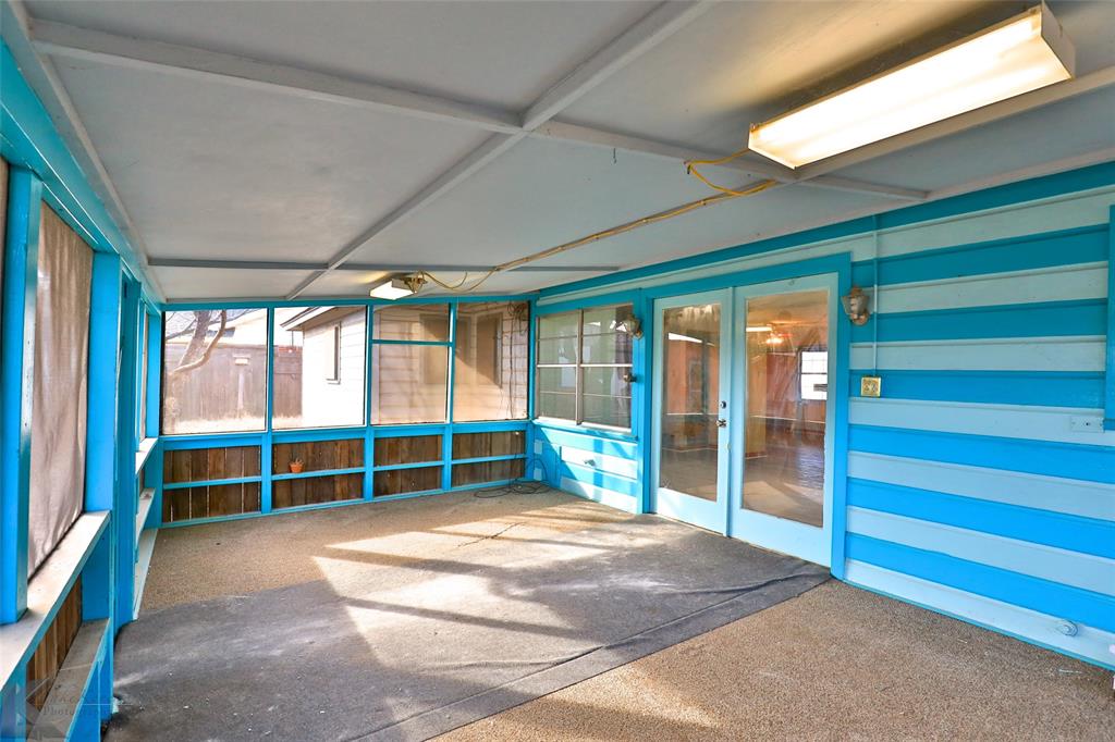 Park Plaza - Residential Lease