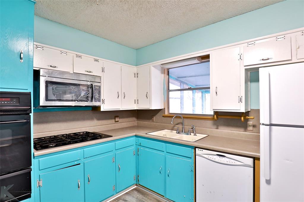 Park Plaza - Residential Lease