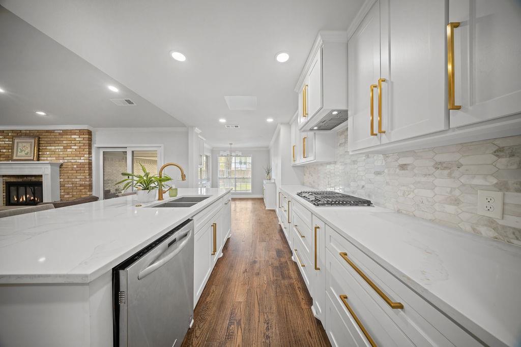 2904 Hunters Creek Place