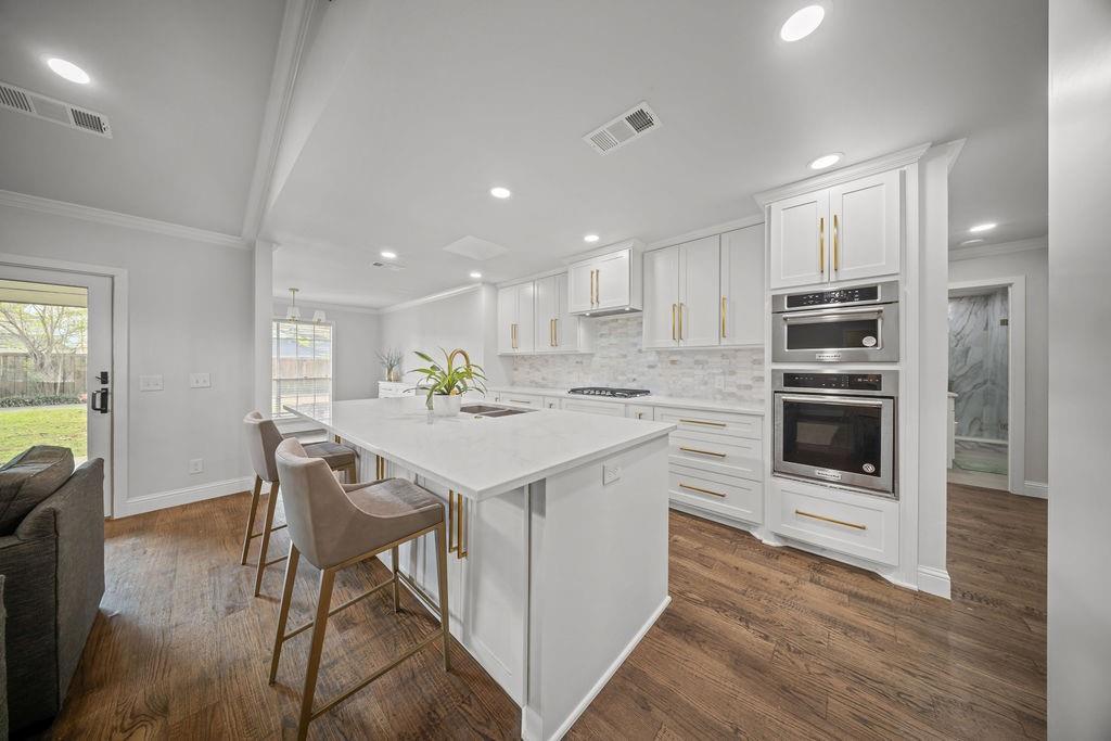 2904 Hunters Creek Place