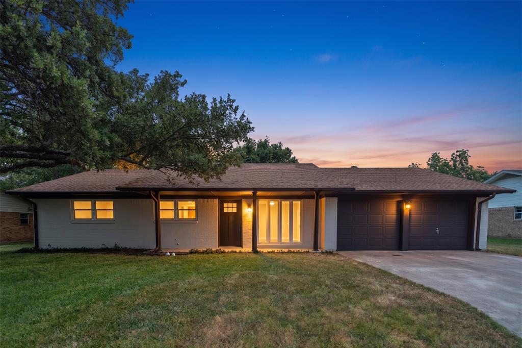 2008 Maplewood Drive
