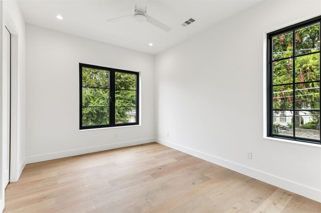 North Oaklawn - Residential