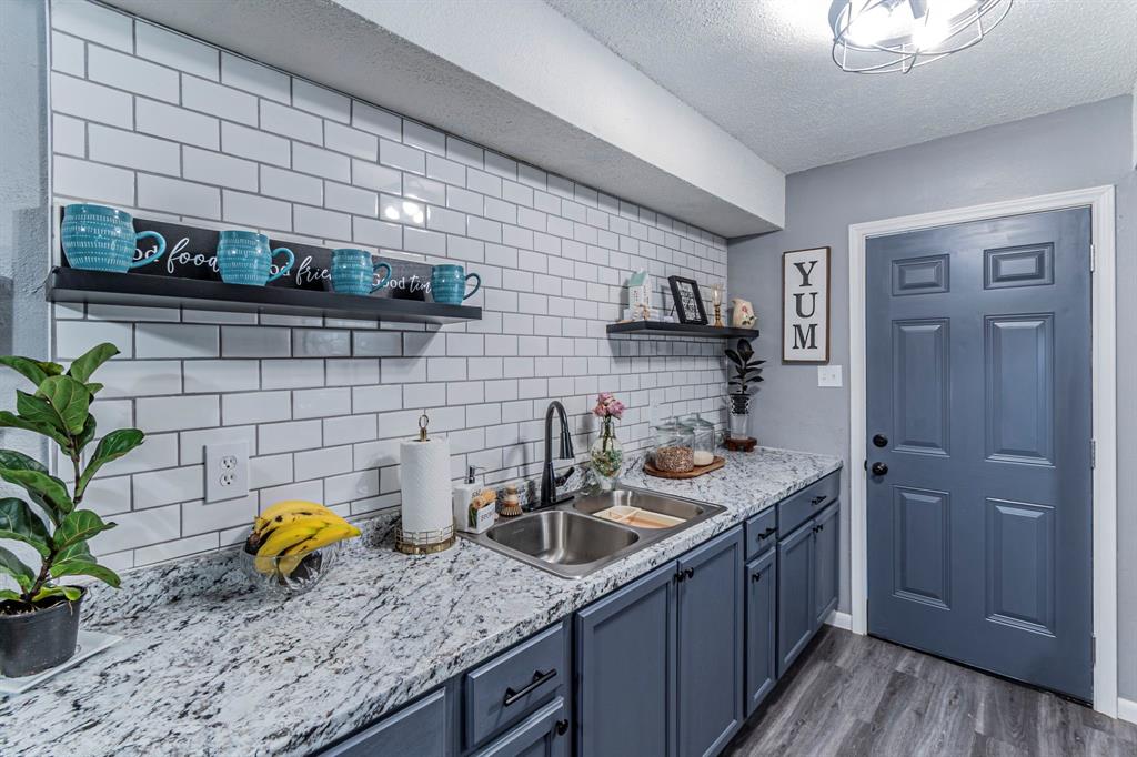 104 N Hillside Street