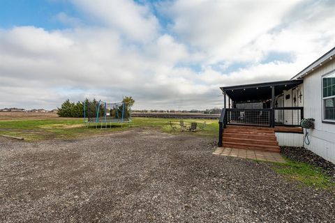 A home in Farmersville