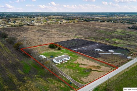 A home in Farmersville