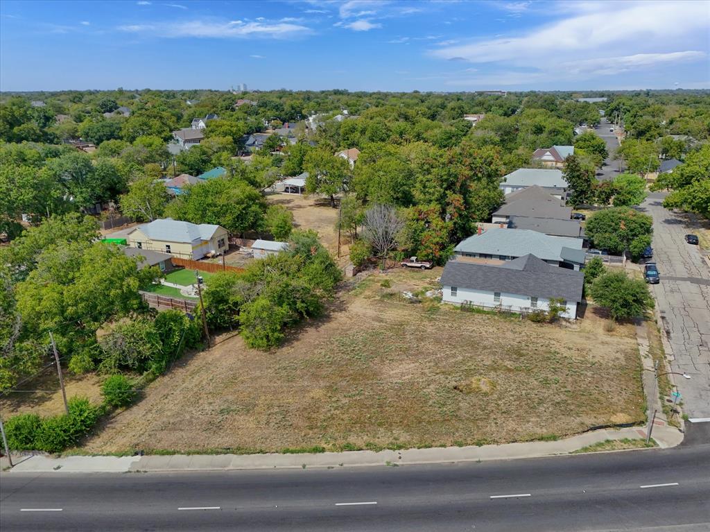 1401 W Waco Drive