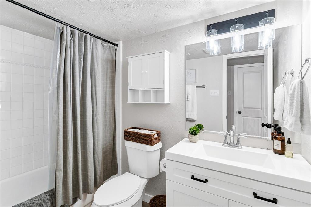 North Richland Hills, Texas 76182, United States, 3 Bedrooms Bedrooms, ,2 BathroomsBathrooms,Residential,Active,157190