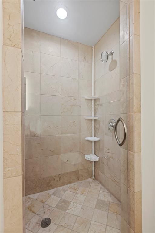 Metropolitan 1200 Main St Condo - Residential